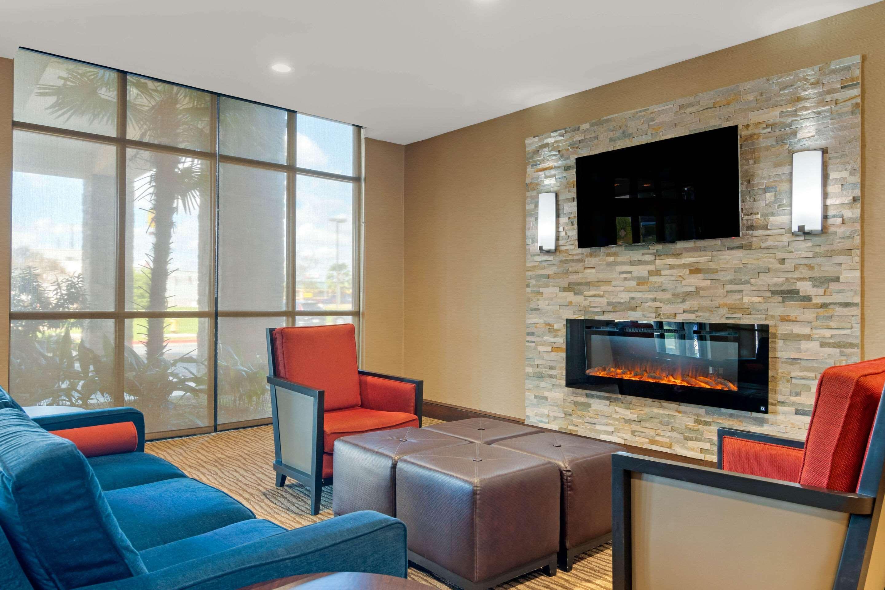 Comfort Suites Byron Warner Robins מראה חיצוני תמונה